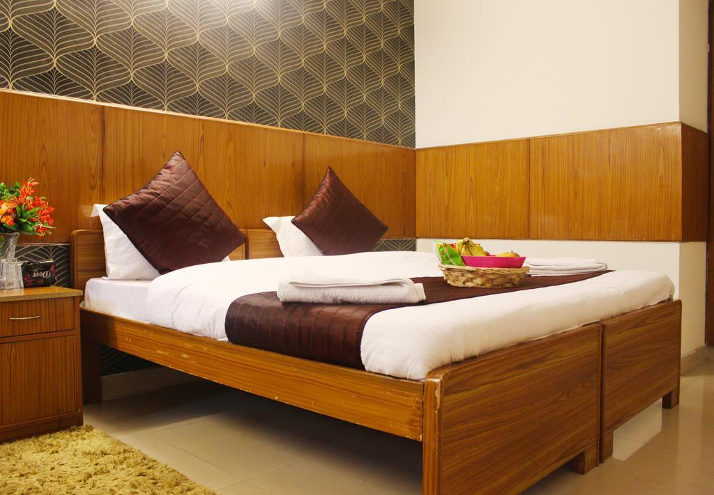 Hotel Delhi Marine Club C6 Vasant Kunj Yeni Delhi Dış mekan fotoğraf